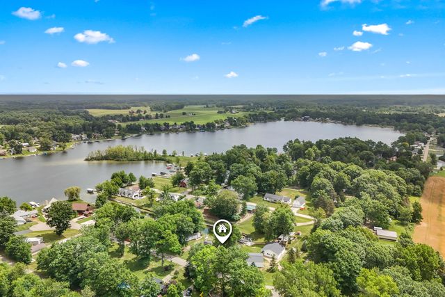 6915 Rowley Drive, Osseo, MI 49266
