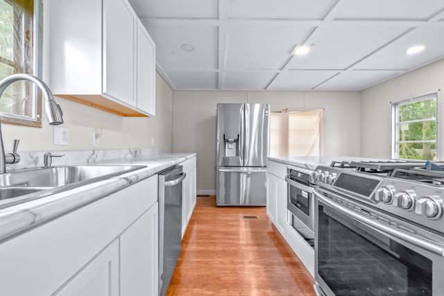 6915 Rowley Drive, Osseo, MI 49266