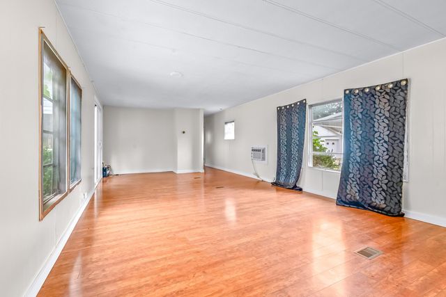 6915 Rowley Drive, Osseo, MI 49266