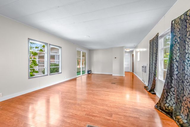 6915 Rowley Drive, Osseo, MI 49266