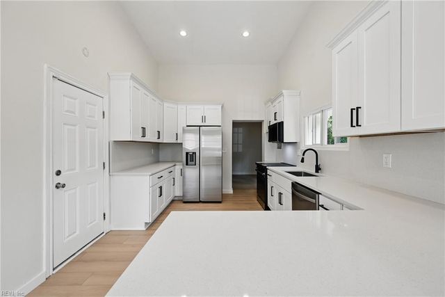 1202 Land ST, Norfolk, VA 23502