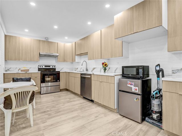 440 Veteran Avenue 102, Los Angeles, CA 90024