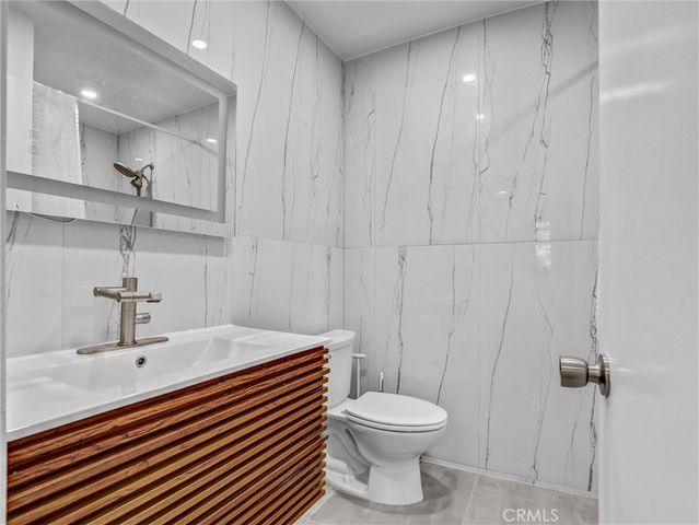 440 Veteran Avenue 102, Los Angeles, CA 90024