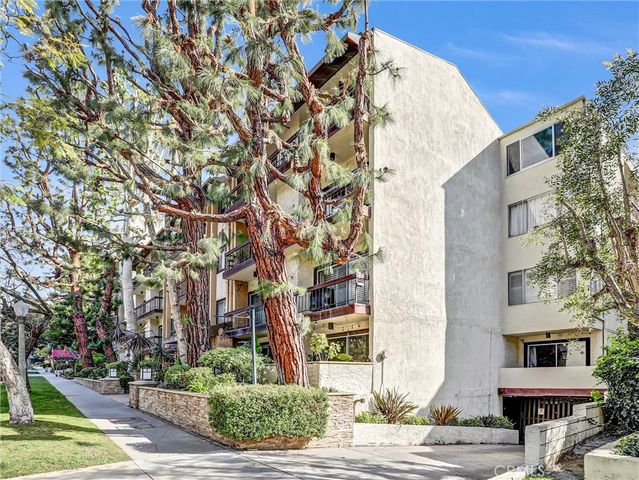 440 Veteran Avenue 102, Los Angeles, CA 90024