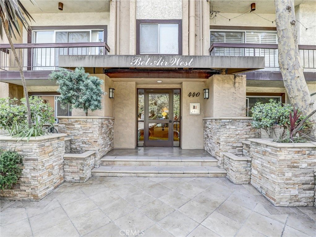 440 Veteran Avenue 102, Los Angeles, CA 90024
