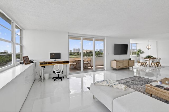 1170 N Federal Highway 501, Fort Lauderdale, FL 33304