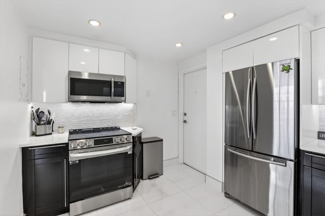 1170 N Federal Highway 501, Fort Lauderdale, FL 33304