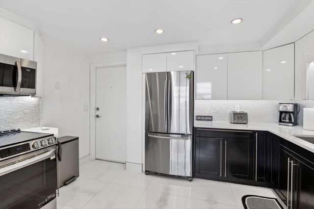 1170 N Federal Highway 501, Fort Lauderdale, FL 33304