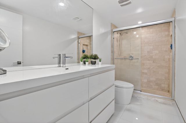 1170 N Federal Highway 501, Fort Lauderdale, FL 33304