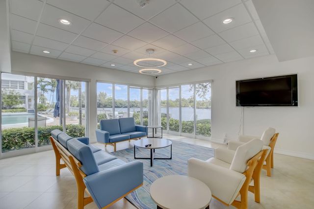 1170 N Federal Highway 501, Fort Lauderdale, FL 33304