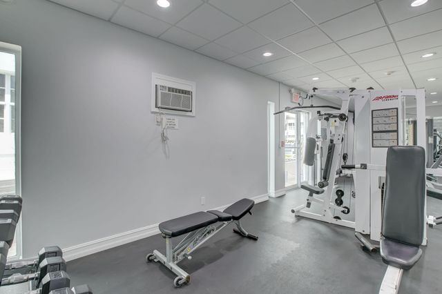 1170 N Federal Highway 501, Fort Lauderdale, FL 33304