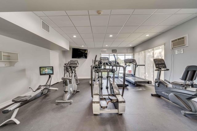 1170 N Federal Highway 501, Fort Lauderdale, FL 33304