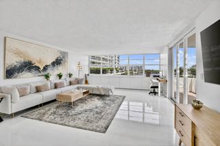 1170 N Federal Highway 501, Fort Lauderdale, FL 33304
