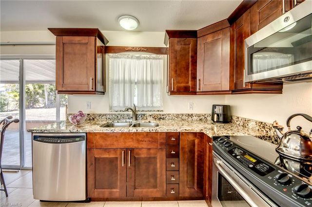 4156 Country Club BLVD SE, Cape Coral, FL 33904