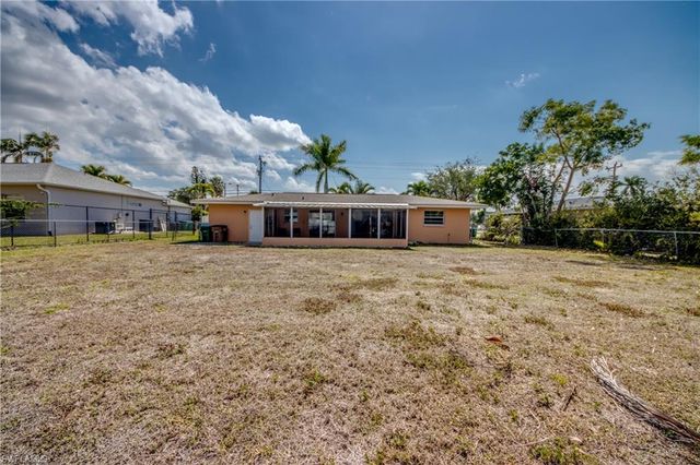 4156 Country Club BLVD SE, Cape Coral, FL 33904