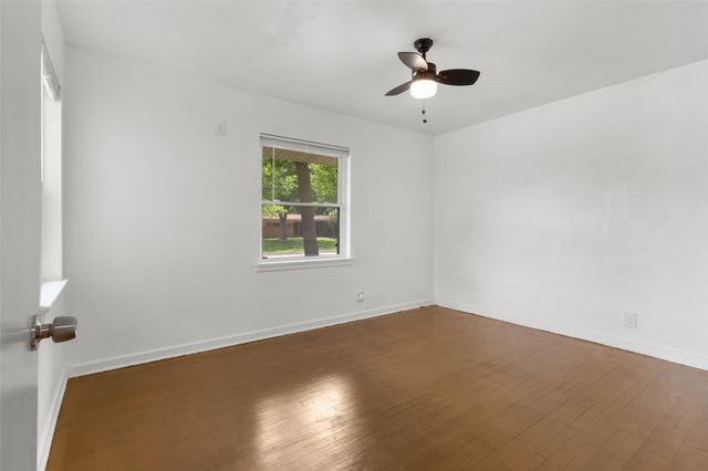 1513 Park Place, Irving, TX 75061