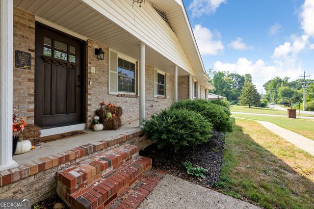 2130 Colonial Parkway Drive, Chattanooga, TN 37421