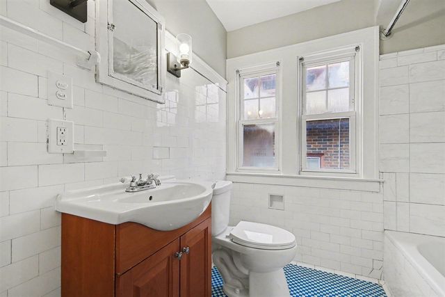 138 Burton Street, Grand Rapids, MI 49507