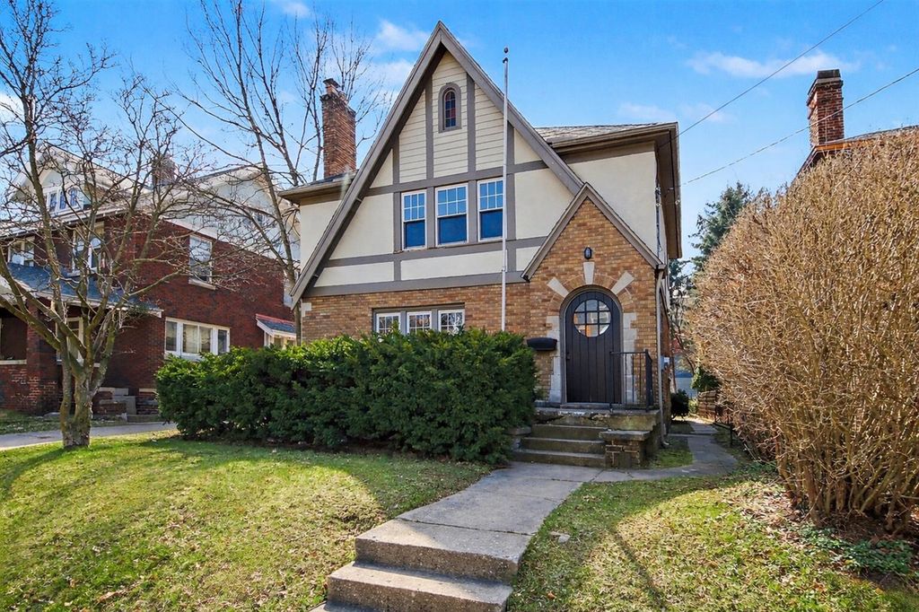 138 Burton Street, Grand Rapids, MI 49507