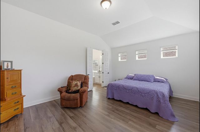 602 Jefferson DR, Kyle, TX 78640