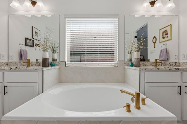 602 Jefferson DR, Kyle, TX 78640