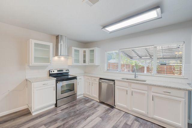 2038 Ash Hill Road, Carrollton, TX 75007