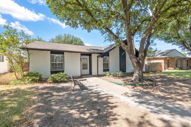 2038 Ash Hill Road, Carrollton, TX 75007