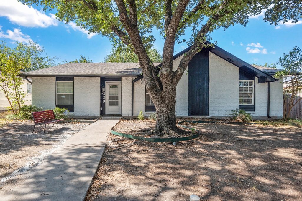 2038 Ash Hill Road, Carrollton, TX 75007