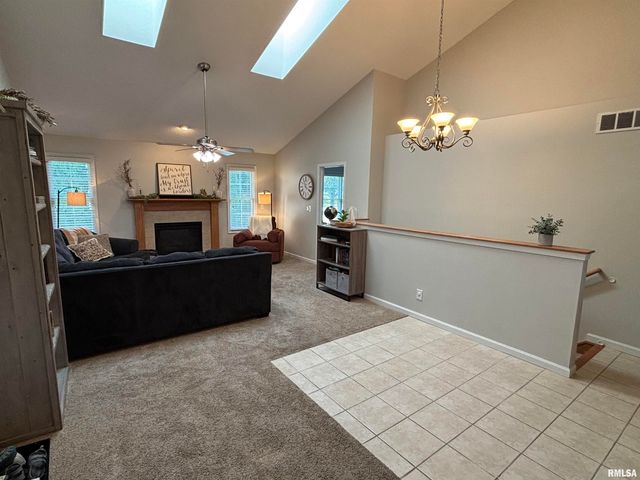 26 ELK Court, Washington, IL 61571