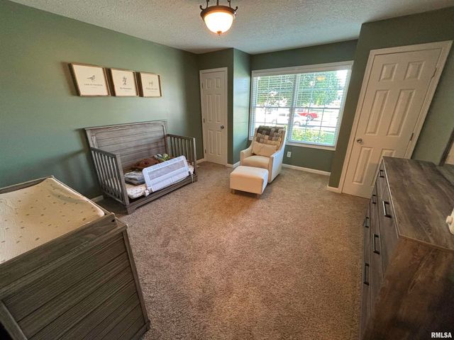 26 ELK Court, Washington, IL 61571