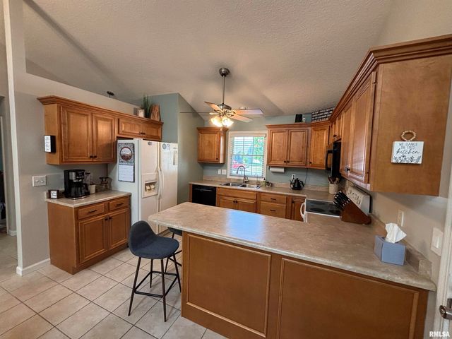 26 ELK Court, Washington, IL 61571