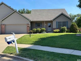 26 ELK Court, Washington, IL 61571