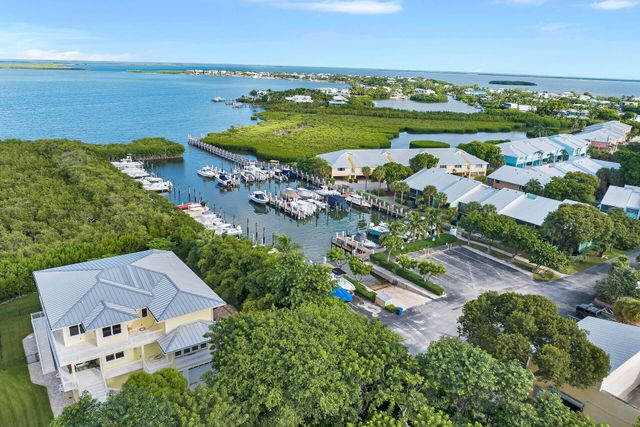 98202 Windward Avenue, Key Largo, FL 33037