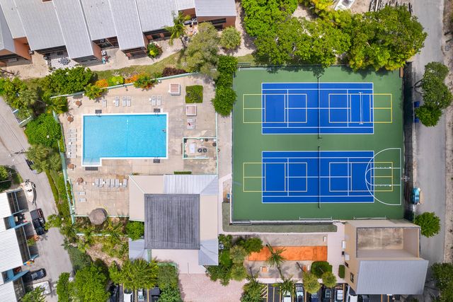 98202 Windward Avenue, Key Largo, FL 33037