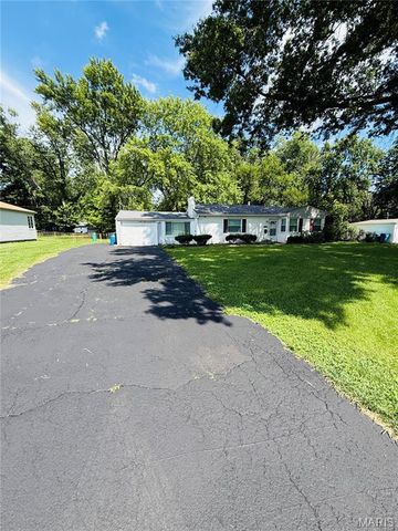 544 Thurston Avenue, Ferguson, MO 63134