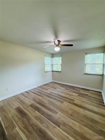 544 Thurston Avenue, Ferguson, MO 63134