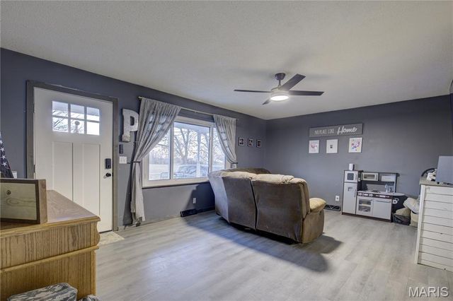 406 Lynn Street, Sikeston, MO 63801