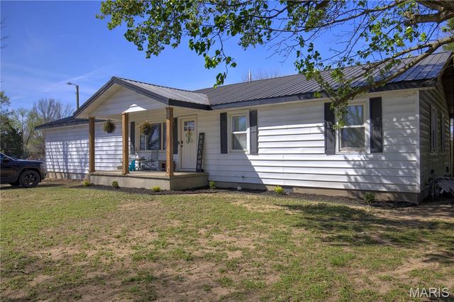 406 Lynn Street, Sikeston, MO 63801