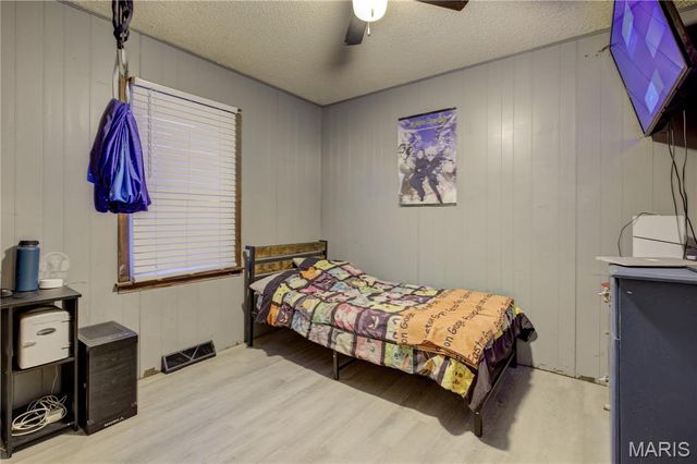 406 Lynn Street, Sikeston, MO 63801