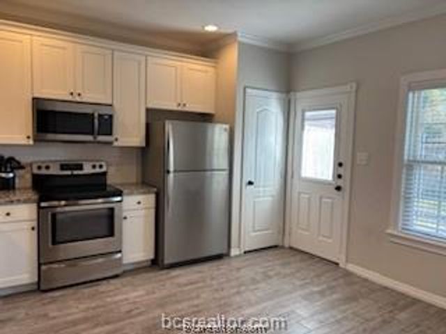 301 Southwest Parkway 309, College Station, TX 77840