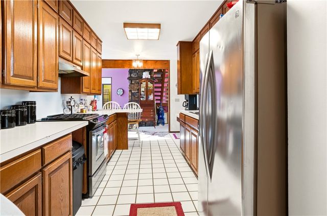 1022 W Young Avenue, Stilwell, OK 74960