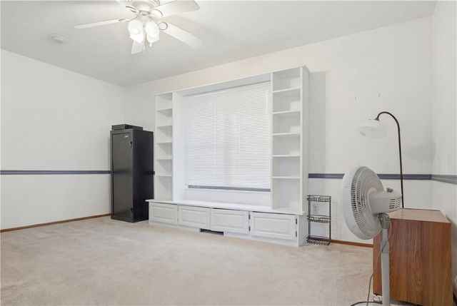 1022 W Young Avenue, Stilwell, OK 74960