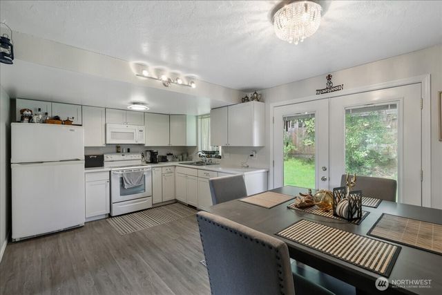 2457 White Cedar Drive SE, Port Orchard, WA 98366