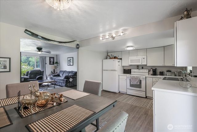 2457 White Cedar Drive SE, Port Orchard, WA 98366