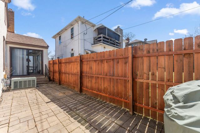 1801 Oliver Avenue N, Minneapolis, MN 55411