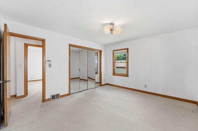 1801 Oliver Avenue N, Minneapolis, MN 55411