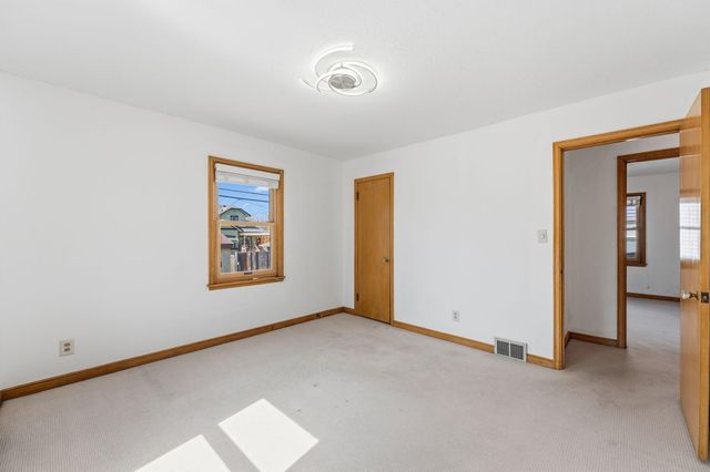 1801 Oliver Avenue N, Minneapolis, MN 55411