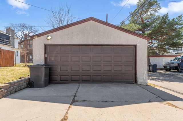 1801 Oliver Avenue N, Minneapolis, MN 55411