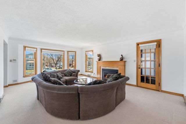 1801 Oliver Avenue N, Minneapolis, MN 55411