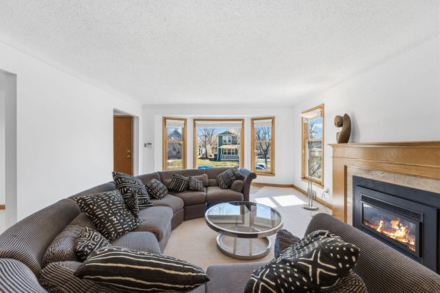 1801 Oliver Avenue N, Minneapolis, MN 55411